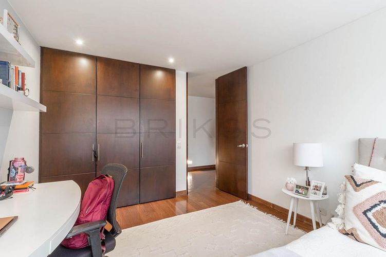 Apartamento de 3 alcobas en venta en Bellavista, Bogotá, 255 m² · foto 11 de 18