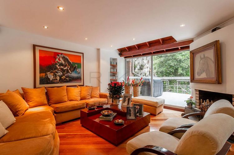 Casa de 3 alcobas en venta en Bosque De Pinos, Bogotá, 290 m² · foto 3 de 24