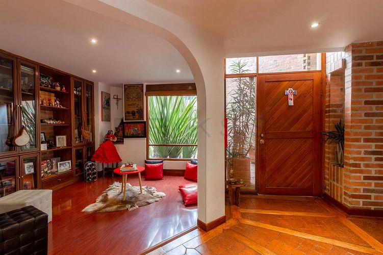 Casa de 3 alcobas en venta en Bosque De Pinos, Bogotá, 290 m² · foto 9 de 24
