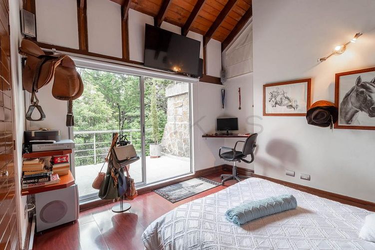 Casa de 3 alcobas en venta en Bosque De Pinos, Bogotá, 290 m² · foto 14 de 24