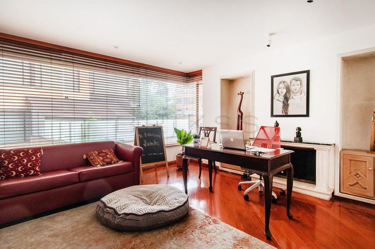 Apartamento de 4 alcobas en venta en La Carolina, Bogotá, 332 m² · foto 2 de 20