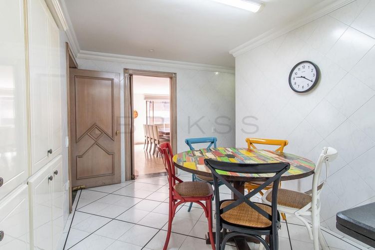 Apartamento de 4 alcobas en venta en La Carolina, Bogotá, 332 m² · foto 7 de 20