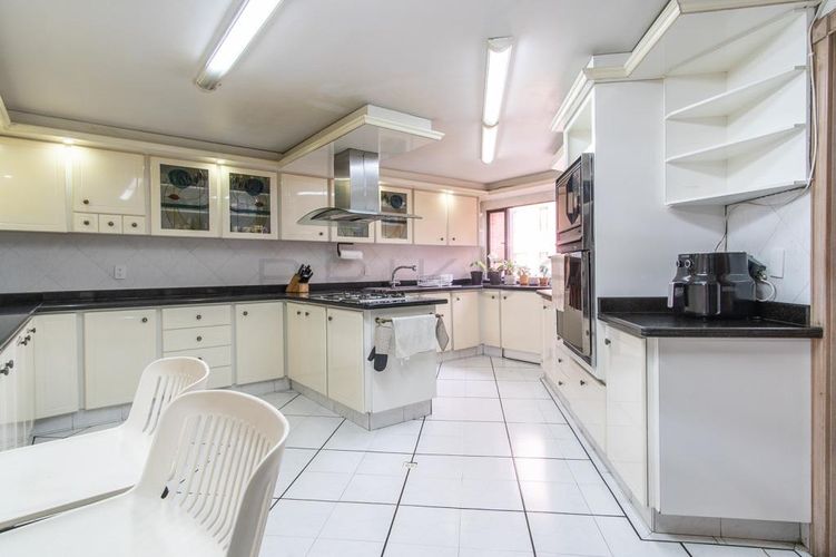 Apartamento de 4 alcobas en venta en La Carolina, Bogotá, 332 m² · foto 8 de 20