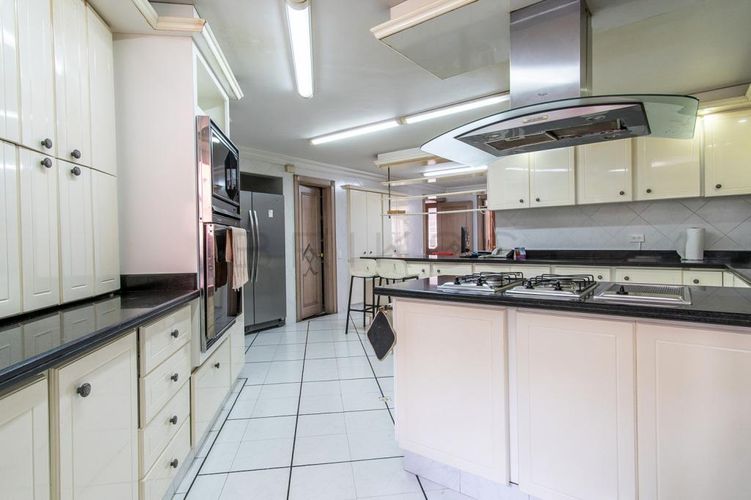 Apartamento de 4 alcobas en venta en La Carolina, Bogotá, 332 m² · foto 9 de 20