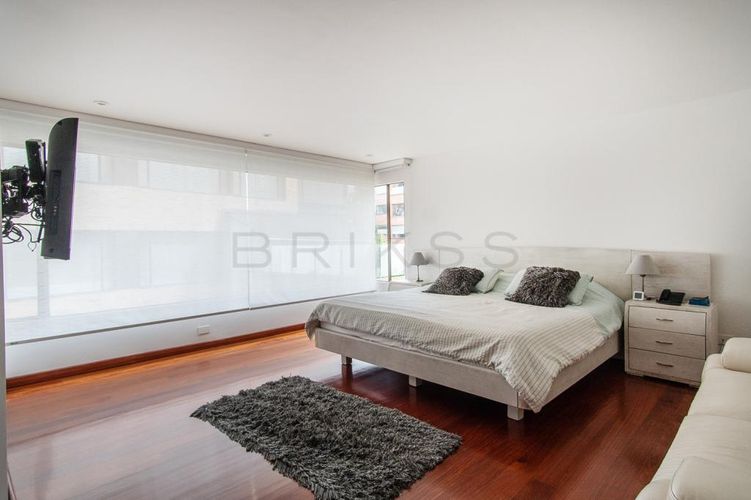 Apartamento de 4 alcobas en venta en La Carolina, Bogotá, 332 m² · foto 12 de 20