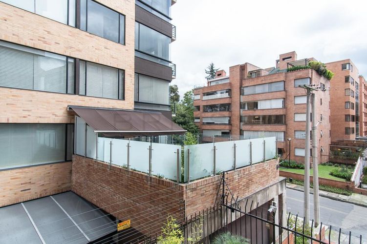 Apartamento de 4 alcobas en venta en La Carolina, Bogotá, 332 m² · foto 15 de 20