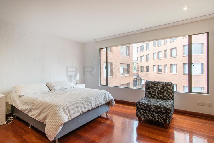 Apartamento de 4 alcobas en venta en La Carolina, Bogotá, 332 m² · foto 16 de 20