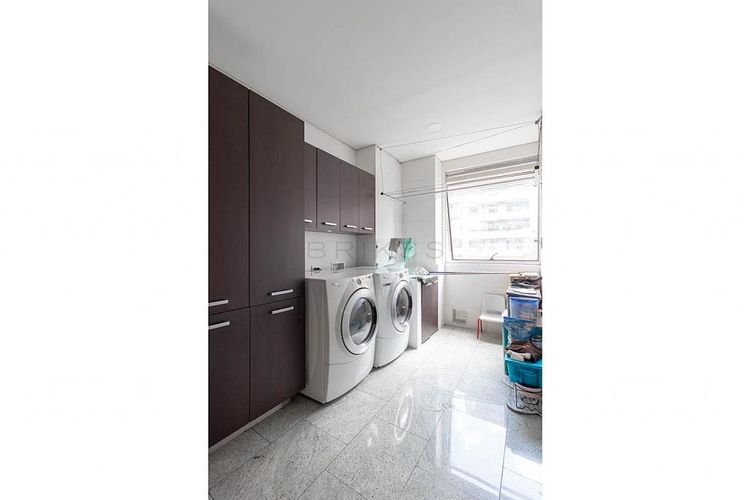 Apartamento de 3 alcobas en venta en Los Rosales, Bogotá, 300 m² · foto 6 de 24