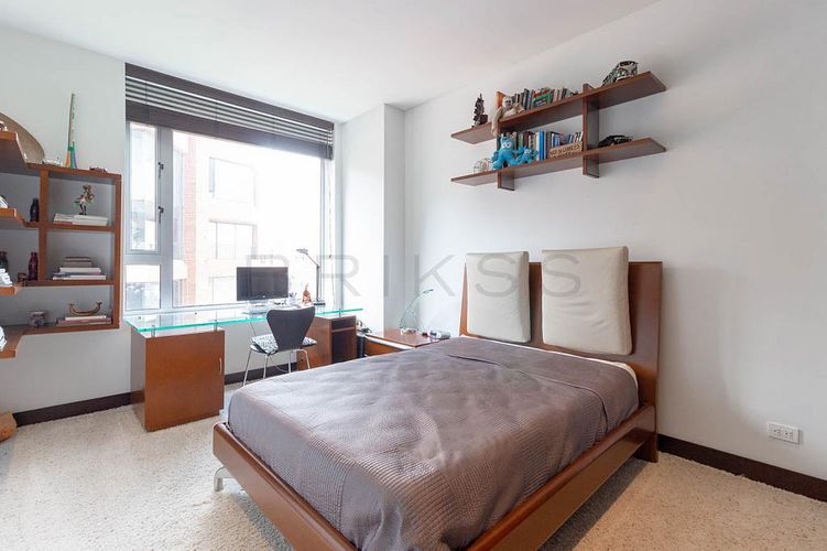 Apartamento de 3 alcobas en venta en Los Rosales, Bogotá, 300 m² · foto 12 de 24
