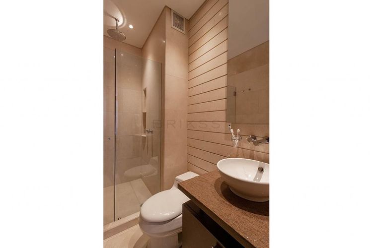 Apartamento de 3 alcobas en venta en Los Rosales, Bogotá, 300 m² · foto 17 de 24