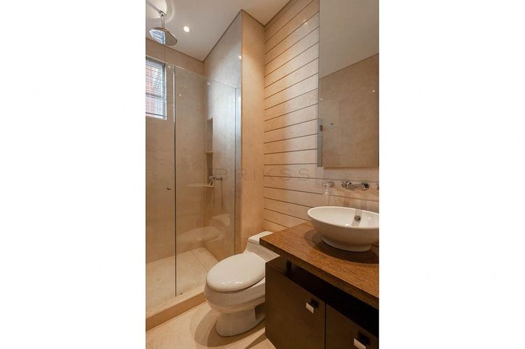 Apartamento de 3 alcobas en venta en Los Rosales, Bogotá, 300 m² · foto 18 de 24