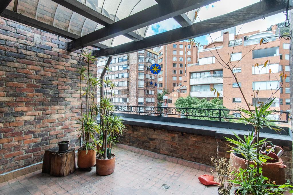 Apartamento en venta en Los Rosales, Bogotá · foto 2 de 24