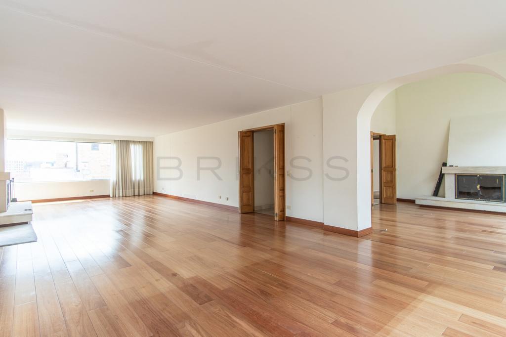 Apartamento en venta en Los Rosales, Bogotá · foto 6 de 24