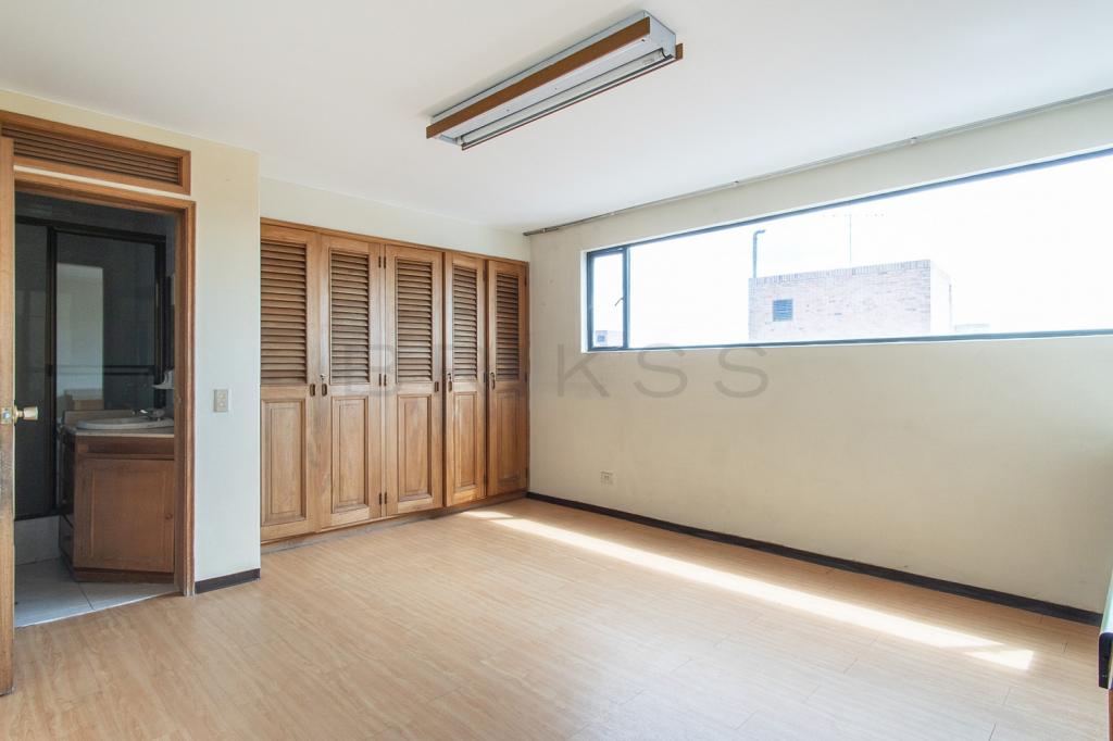 Apartamento en venta en Los Rosales, Bogotá · foto 13 de 24