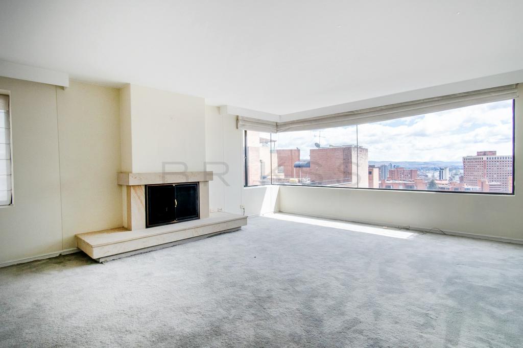 Apartamento en venta en Los Rosales, Bogotá · foto 15 de 24
