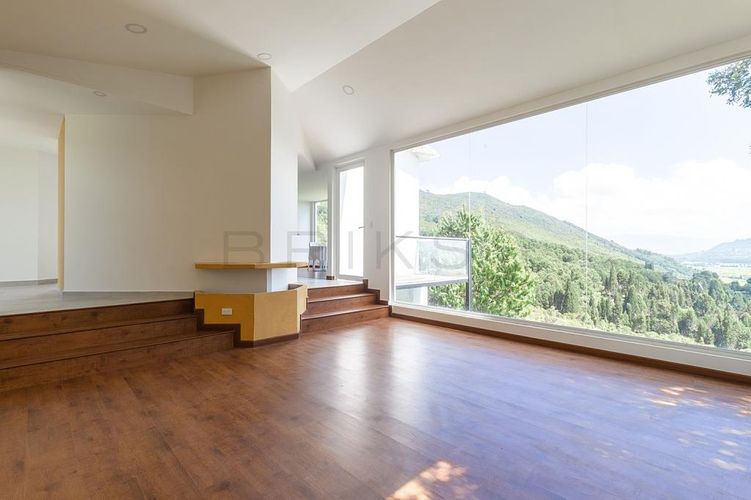 Casa de 4 alcobas en venta en Montana, Sopó, 260 m² · foto 2 de 24