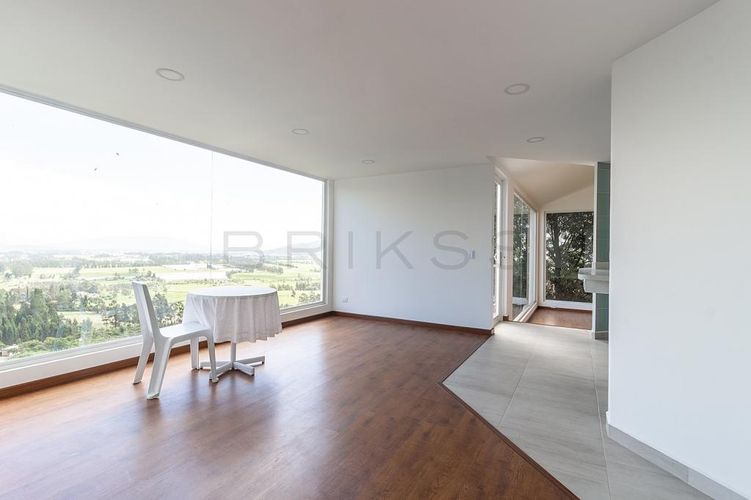 Casa de 4 alcobas en venta en Montana, Sopó, 260 m² · foto 4 de 24