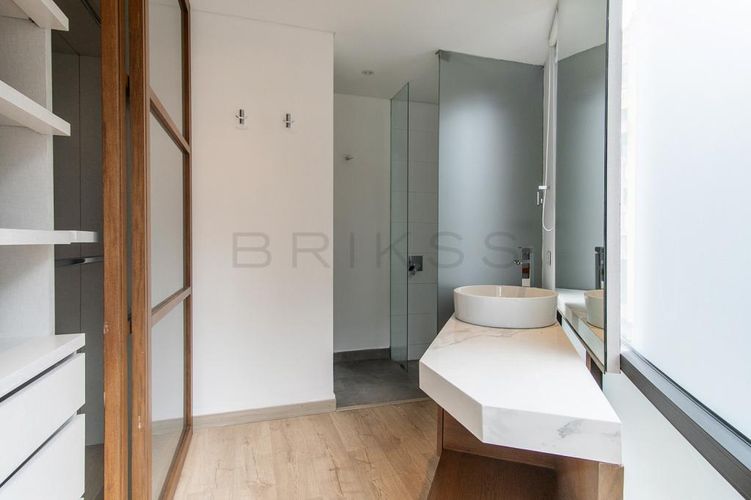 Apartamento en venta en Los Rosales, Bogotá · foto 12 de 17