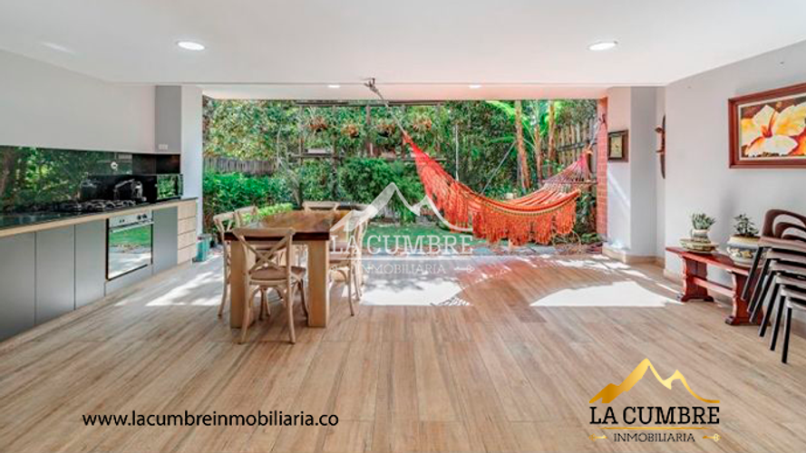 Casa de 3 alcobas en venta en Cumbres, Envigado, 300 m² · foto 11 de 21