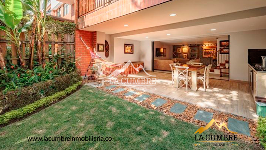 Casa de 3 alcobas en venta en Cumbres, Envigado, 300 m² · foto 13 de 21
