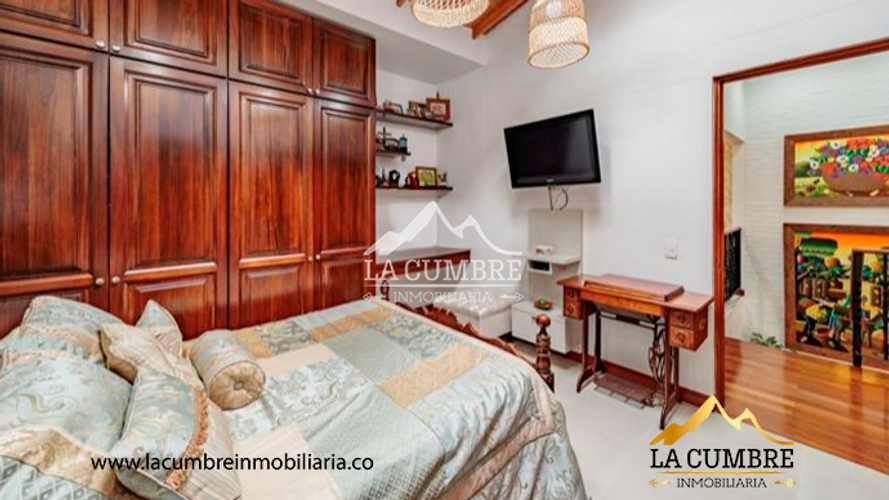 Casa de 3 alcobas en venta en Cumbres, Envigado, 300 m² · foto 19 de 21