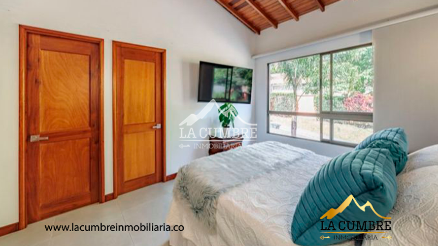 Casa de 3 alcobas en venta en Cumbres, Envigado, 300 m² · foto 21 de 21