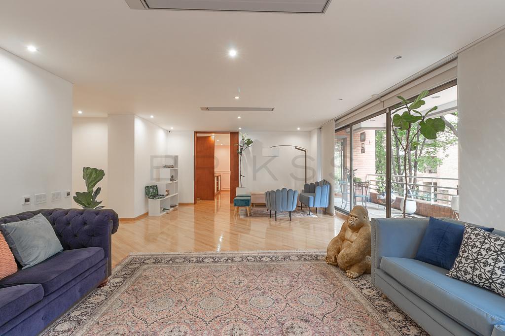 Apartamento en venta en Chico Norte, Bogotá · foto 2 de 23
