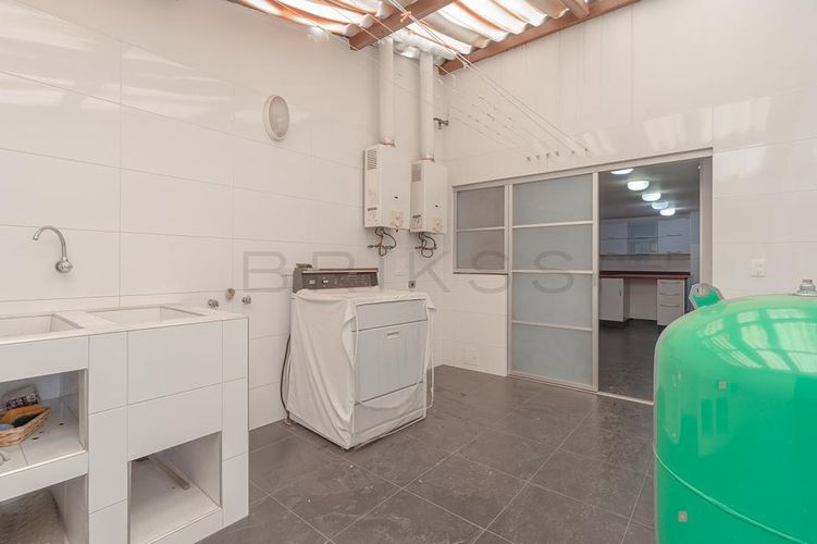 Casa de 4 alcobas en venta en Chicó Alto, Bogotá, 1600 m² · foto 7 de 20