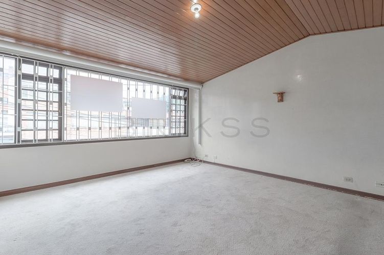 Casa de 4 alcobas en venta en Chicó Alto, Bogotá, 1600 m² · foto 16 de 20