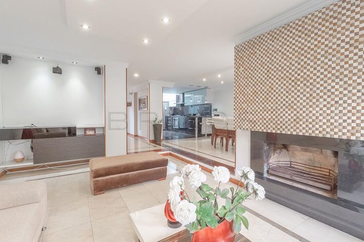 Casa de 4 alcobas en venta en Sotileza, Bogotá, 265 m² · foto 2 de 24