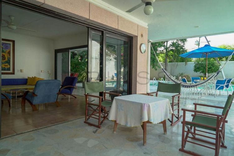 Casa de 4 alcobas en venta en Ub. Bavaria, Girardot, 325 m² · foto 3 de 24