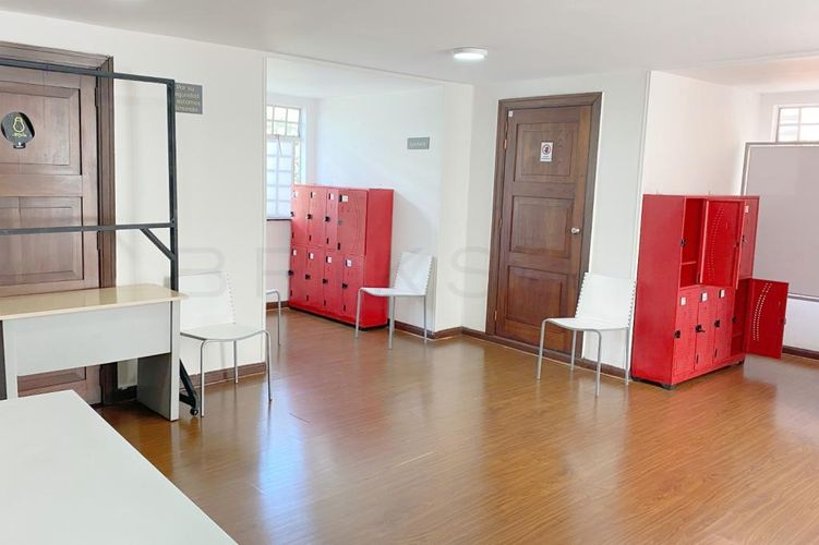 Casa de 4 alcobas en venta en Quinta Camacho, Bogotá, 716 m² · foto 7 de 7