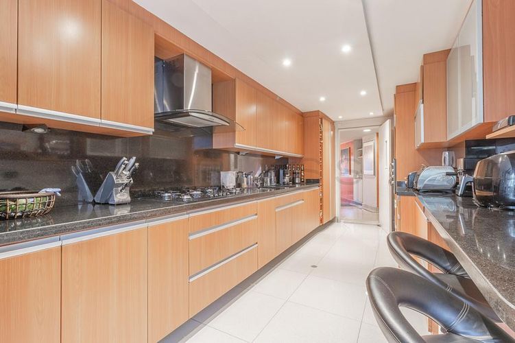 Apartamento en venta en Los Rosales, Bogotá · foto 6 de 16