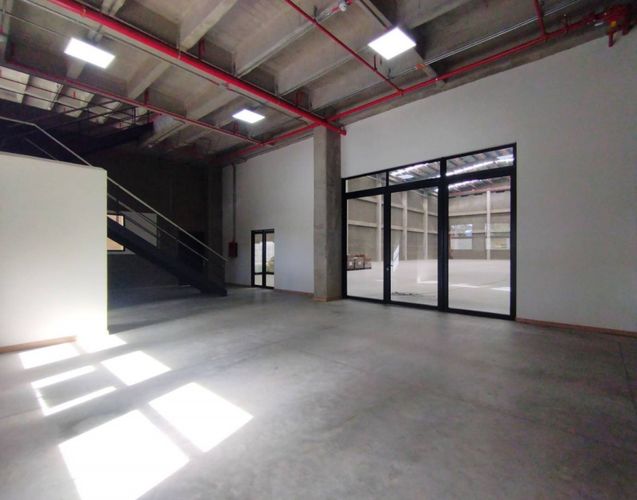 Bodega en arriendo en Zona Franca, Rionegro, 2117 m² · foto 5 de 24