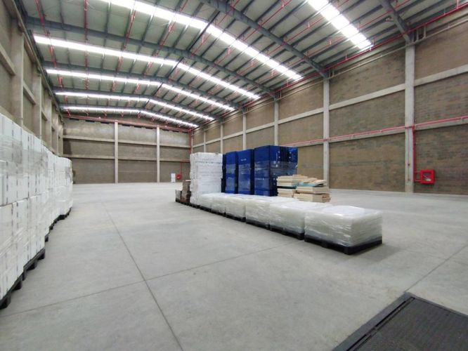 Bodega en arriendo en Zona Franca, Rionegro, 2117 m² · foto 10 de 24