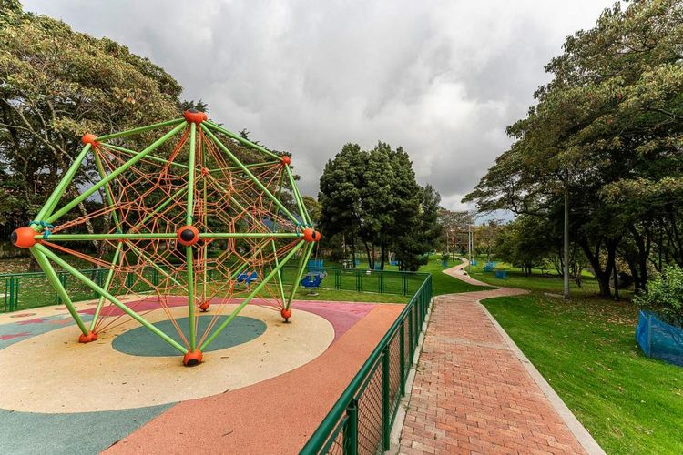 Casa de 4 alcobas en venta en Niza Suba, Bogotá, 630 m² · foto 18 de 24