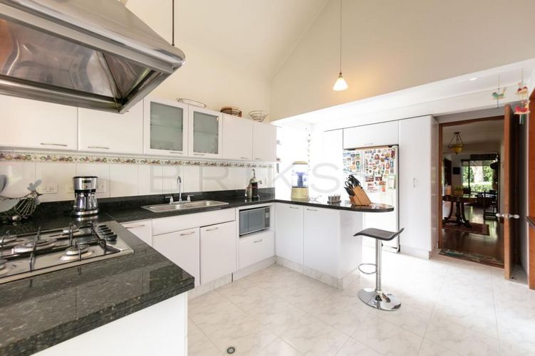 Casa de 3 alcobas en venta en Casa Blanca, Bogotá, 320 m² · foto 6 de 24