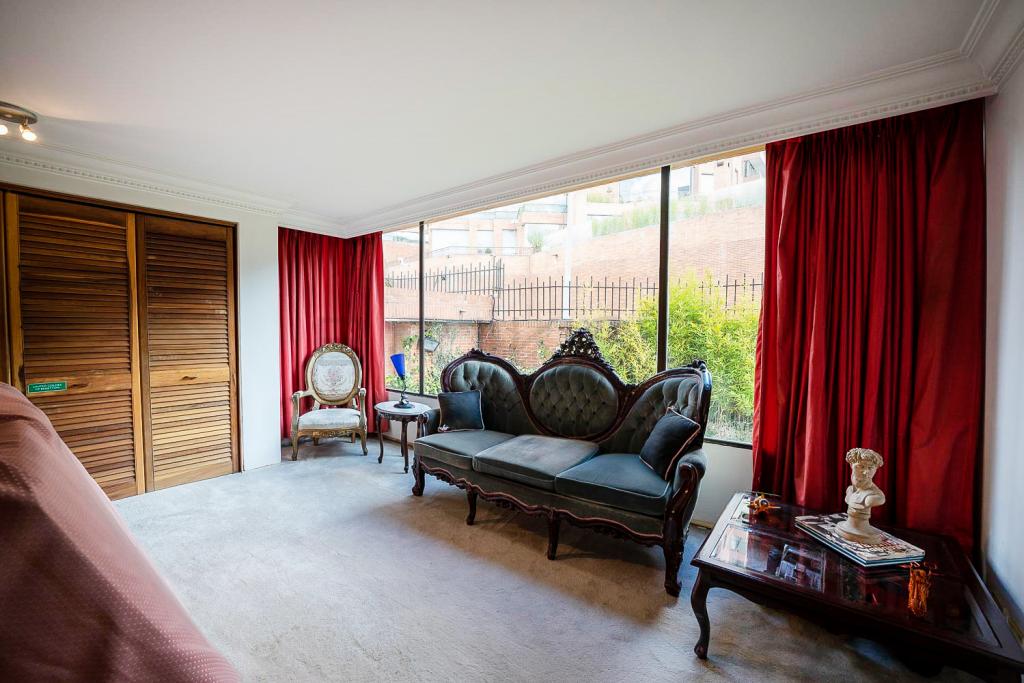 Apartamento en venta en El Refugio, Bogotá · foto 8 de 24