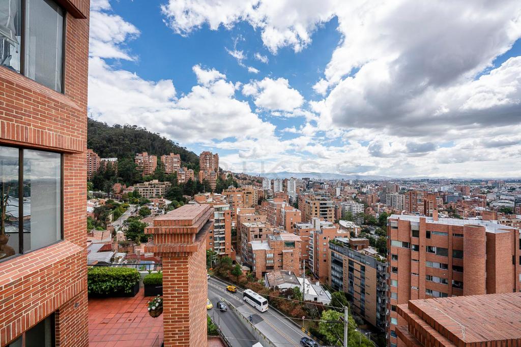 Apartamento en venta en El Refugio, Bogotá · foto 14 de 24