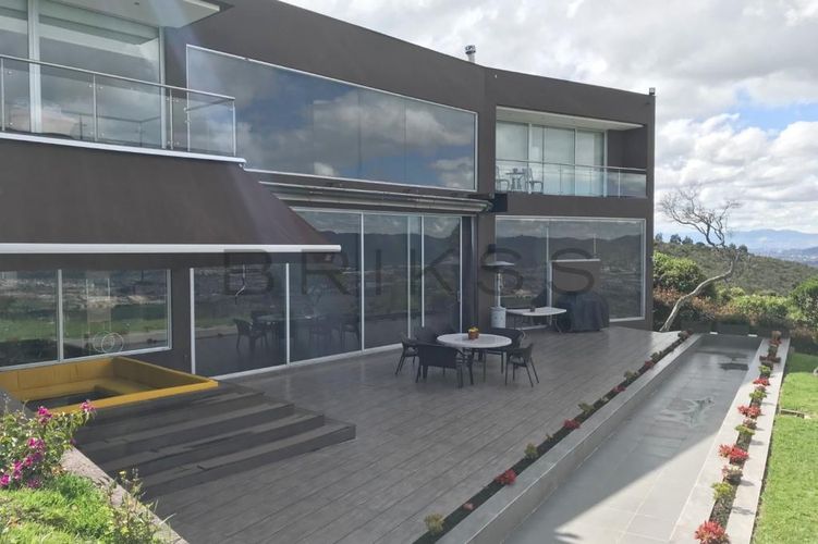 Casa de 4 alcobas en venta en Yerbabuena, Chía, 450 m² · foto 3 de 15