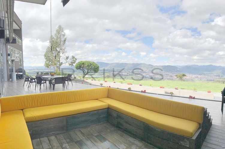 Casa de 4 alcobas en venta en Yerbabuena, Chía, 450 m² · foto 4 de 15