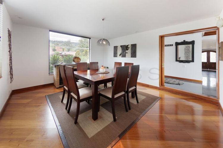 Casa de 5 alcobas en venta en Centro, La Calera, 553 m² · foto 4 de 24