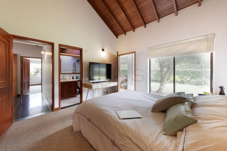 Casa de 5 alcobas en venta en Centro, La Calera, 553 m² · foto 15 de 24