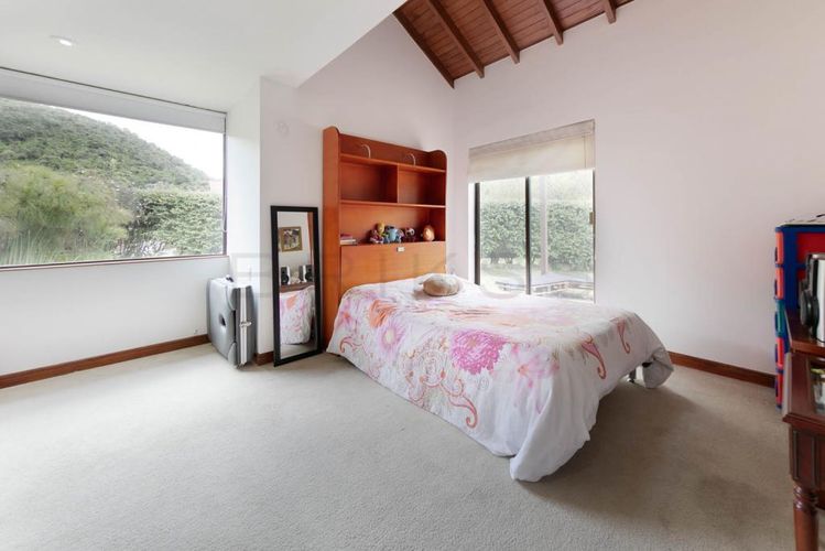 Casa de 5 alcobas en venta en Centro, La Calera, 553 m² · foto 17 de 24