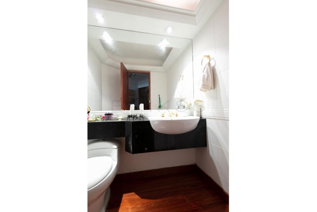 Apartamento en venta en Los Rosales, Bogotá · foto 10 de 18