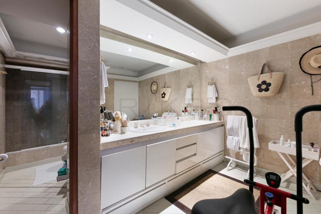 Apartamento en venta en Los Rosales, Bogotá · foto 11 de 18