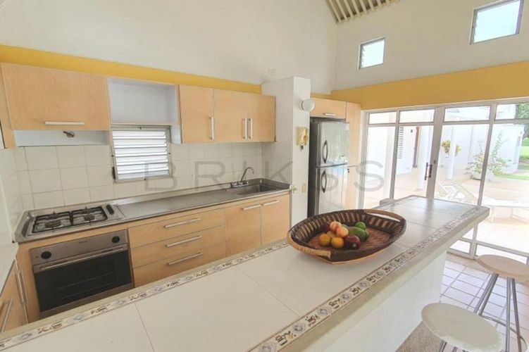 Casa de 4 alcobas en venta en Ricaurte, Ricaurte, 149 m² · foto 3 de 8