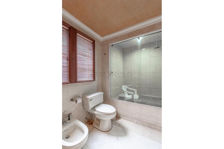 Apartamento de 3 alcobas en venta en La Carolina, Bogotá, 268 m² · foto 15 de 23