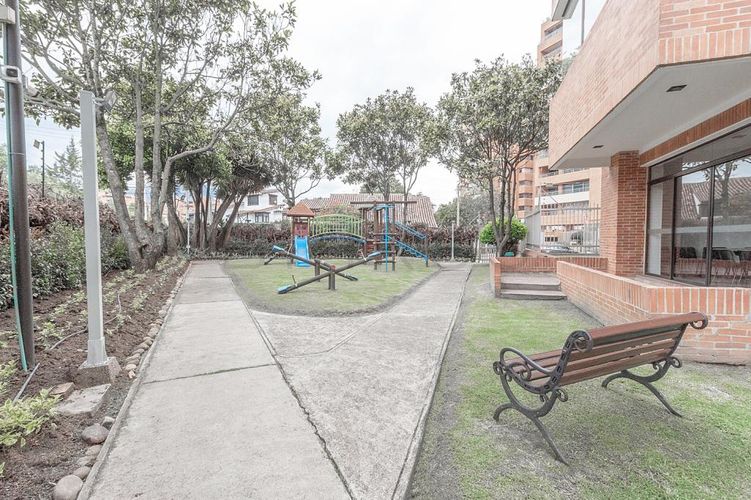 Apartamento de 3 alcobas en venta en La Carolina, Bogotá, 268 m² · foto 23 de 23