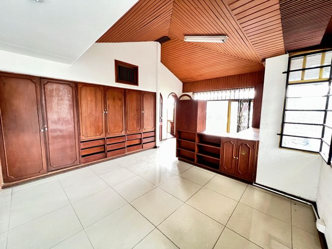 Casa de 5 alcobas en venta en Barzal Bajo Sur, Villavicencio, 350 m² · foto 19 de 24